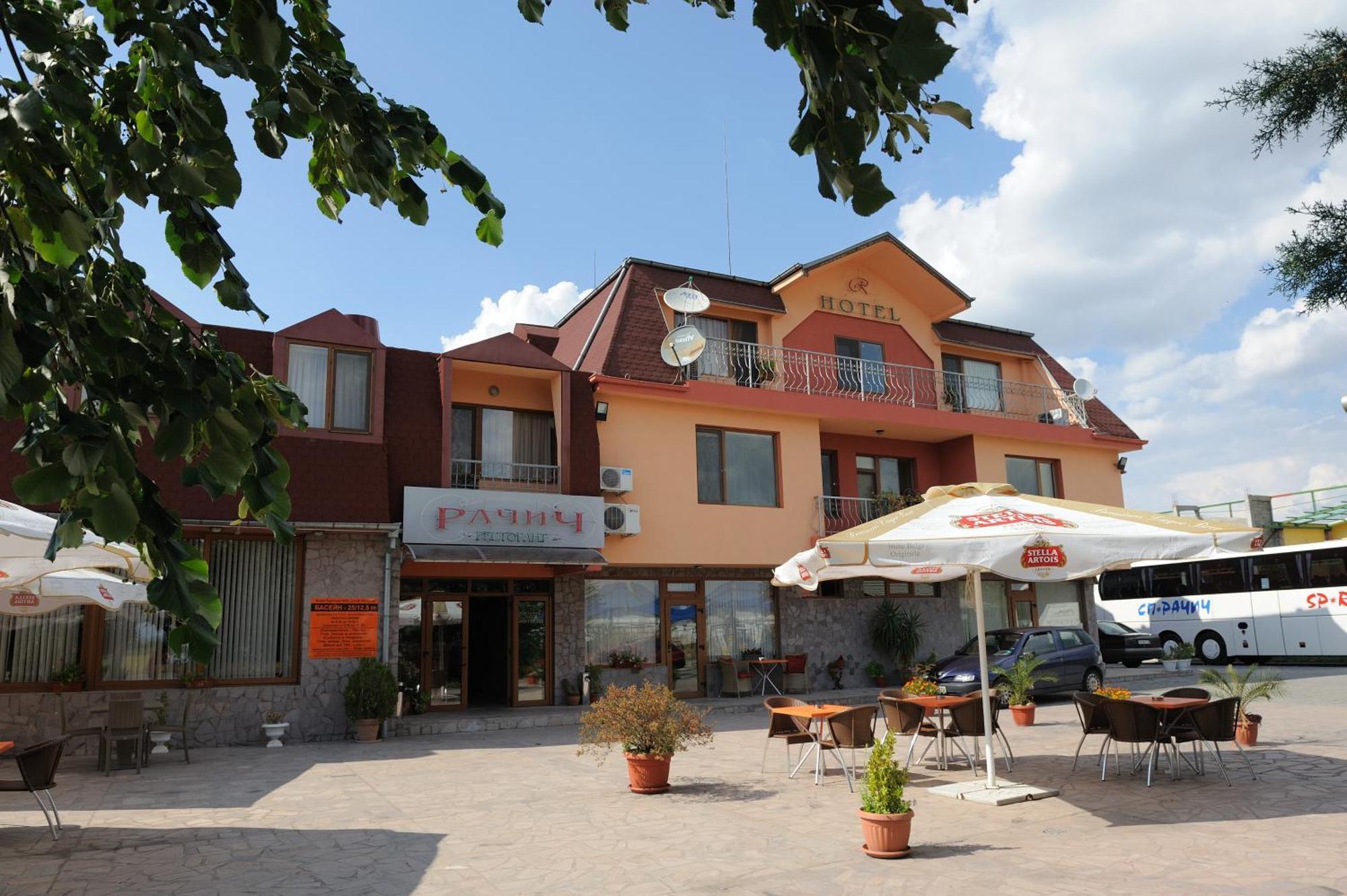 Complex Racic Hotel Voyvodinovo Exterior photo